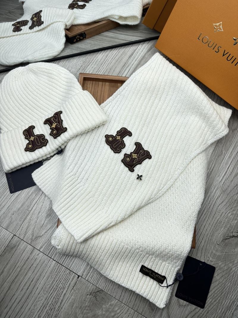 Louis Vuitton Caps Scarfs